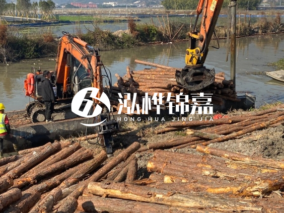 湖南松木樁批發(fā)廠家-5米松木樁批發(fā)1000根有優(yōu)惠嗎？