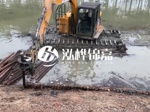 河道木材松木樁怎么選？河道工程用什么規(guī)格松木樁？