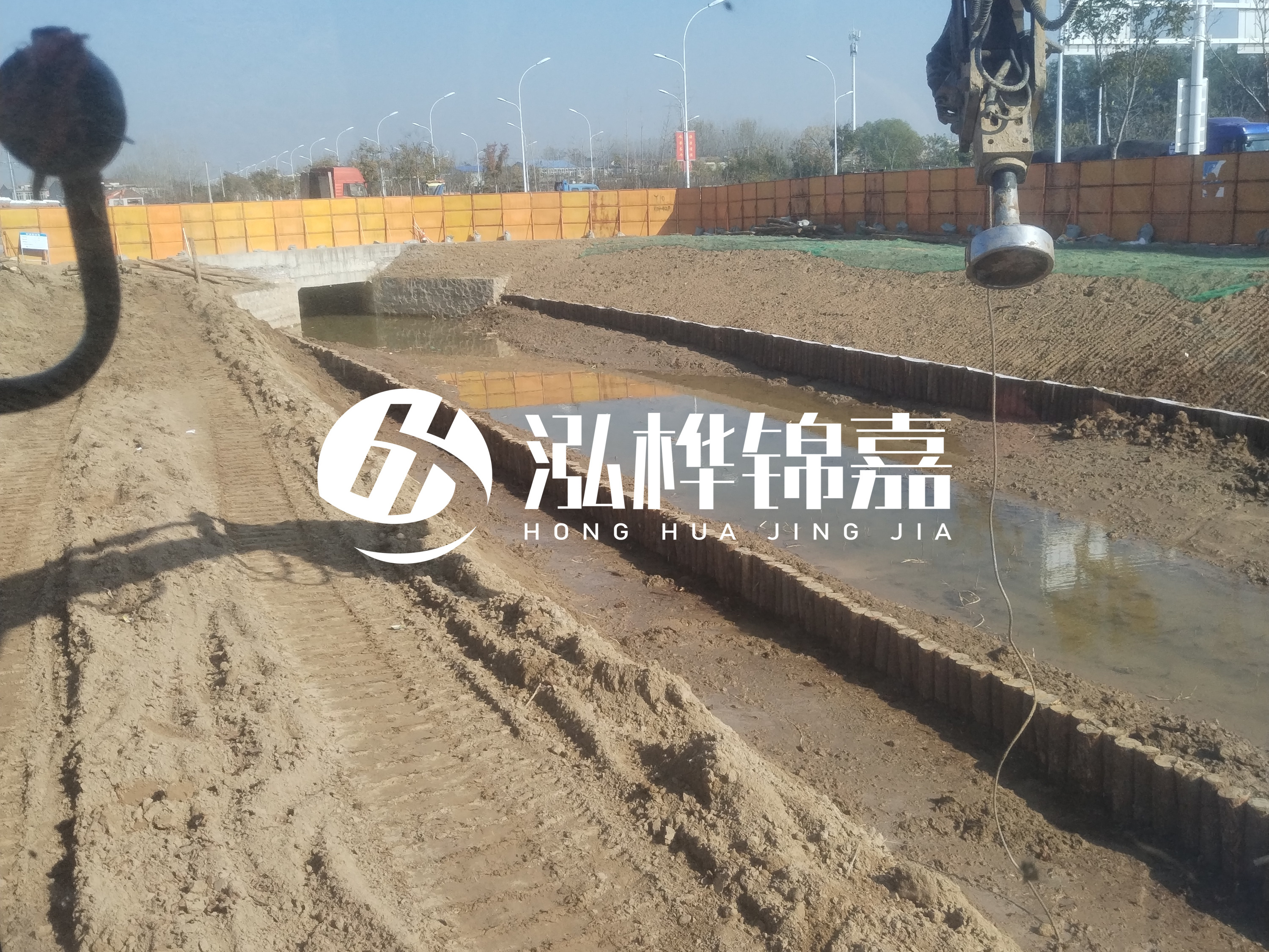 木樁打入地下作用是什么？松木樁在地底下會(huì)爛嗎？