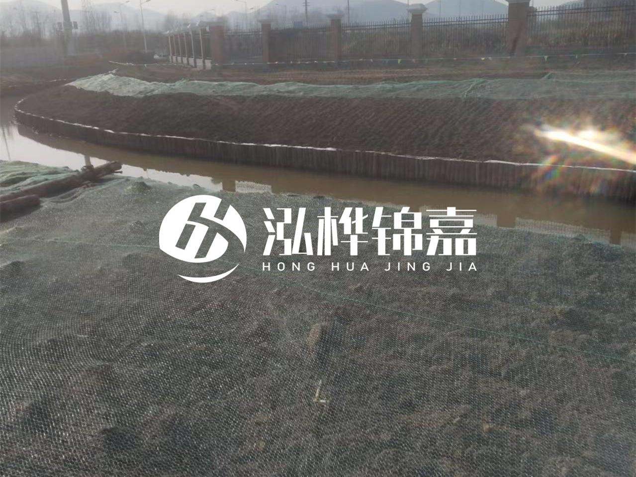 河道木樁打不下去怎么辦？河道打樁木能在水里使用多少年？